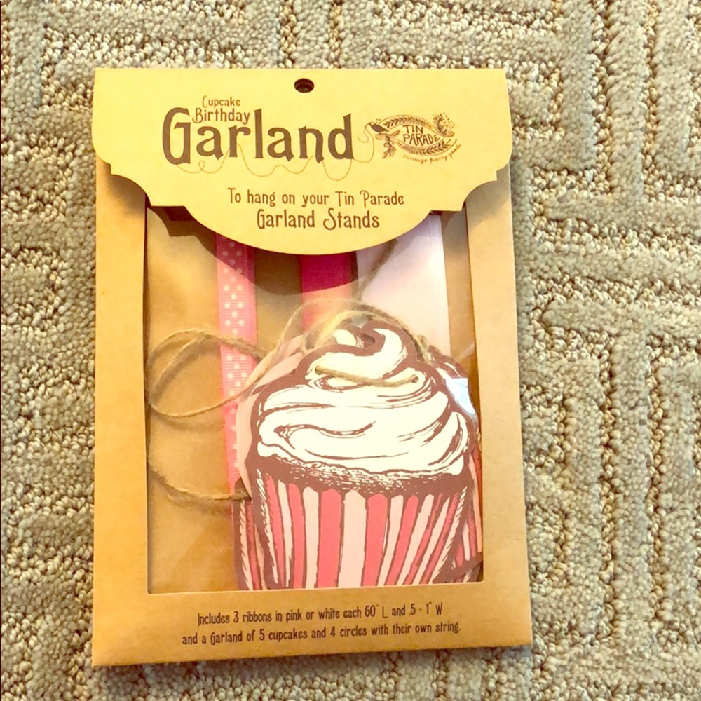 Cupcake birthday garland pink ribbons